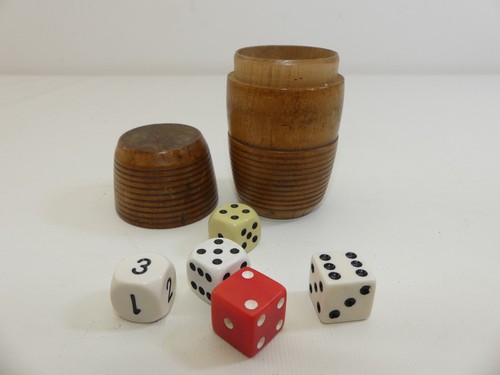 Vintage wooden dice - (ref288cl),